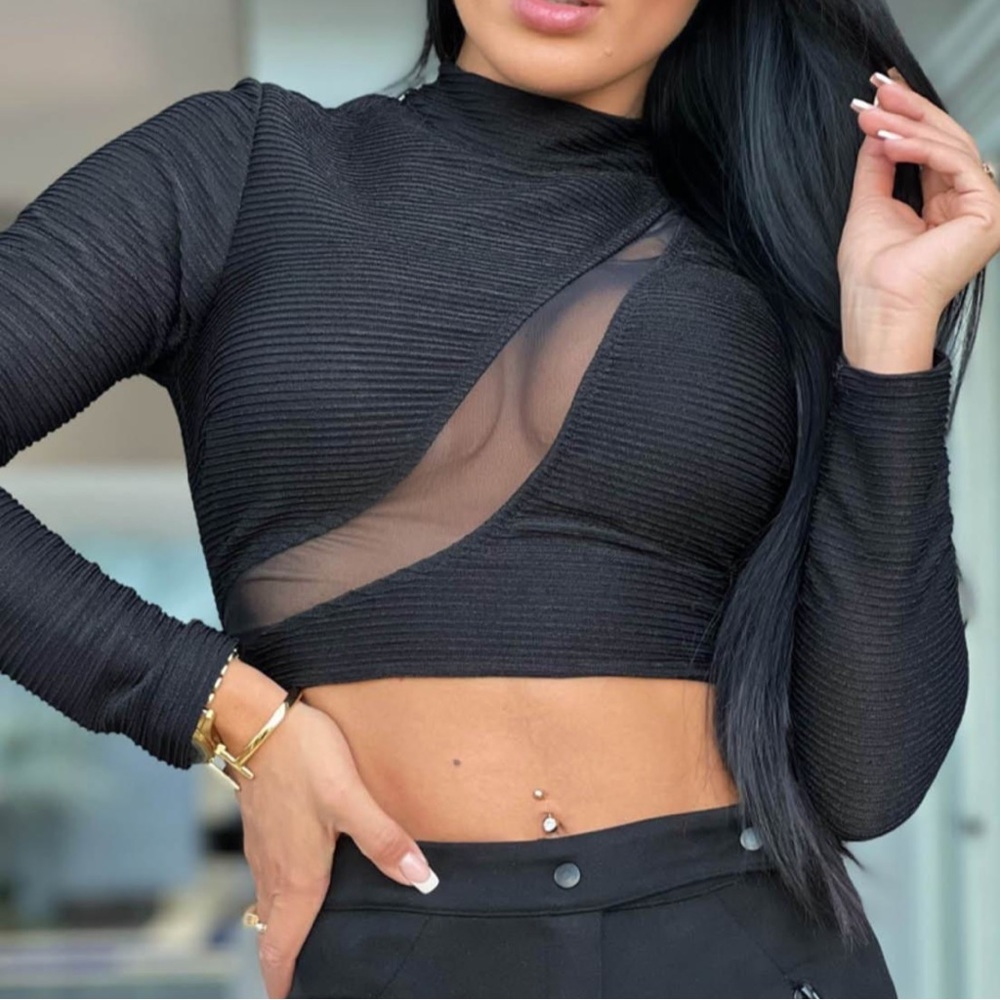 Black Cut-Out Crop Top - Picture 2 of 2